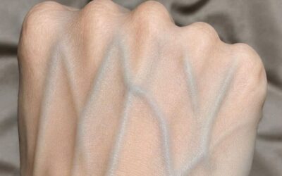 Widoczne żyły na dłoniach? Oto, co mogą oznaczać dla Twojego zdrowia